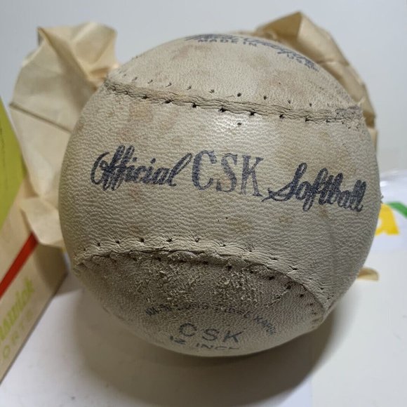 2 Vintage 1960’s Brunswick Sports MacGregor Official Softball in Box (1 SEALED) - Picture 4 of 4